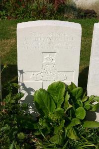 Dozinghem Military Cemetery - Dickinson, Ernest Cook